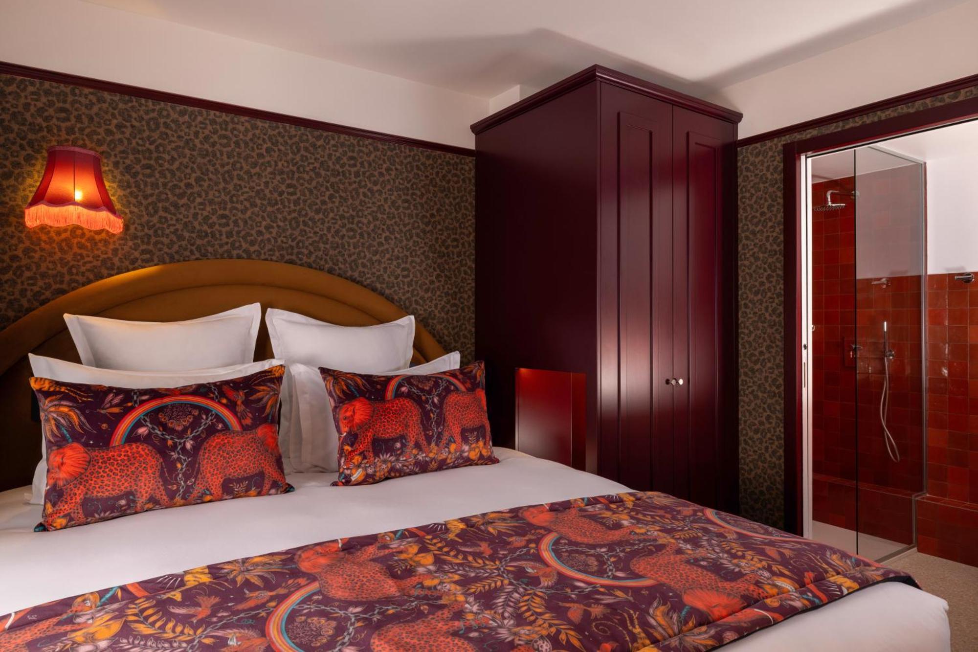 Hotel Ginette A La Folie & Spa Paris Exterior photo