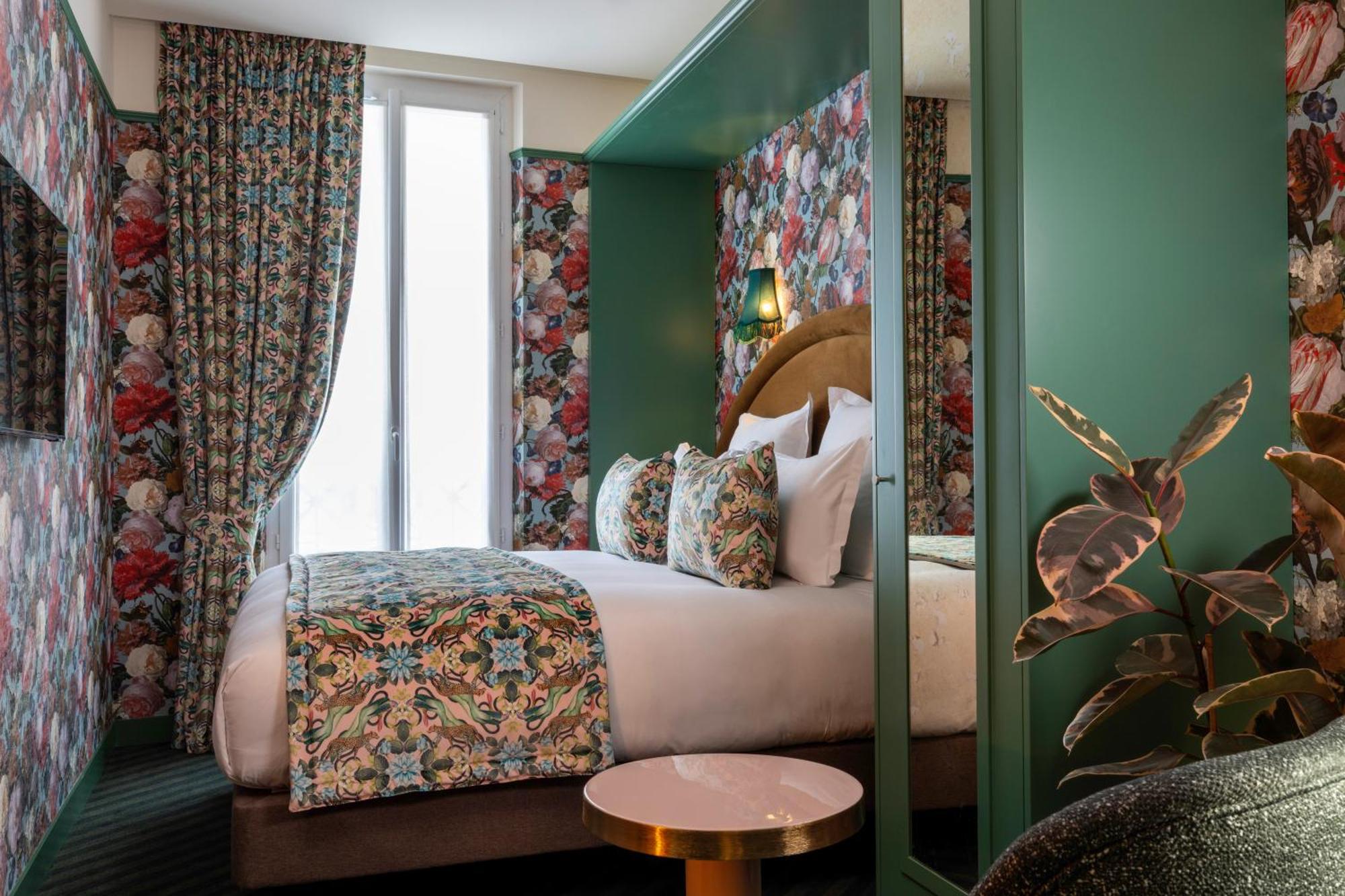 Hotel Ginette A La Folie & Spa Paris Exterior photo