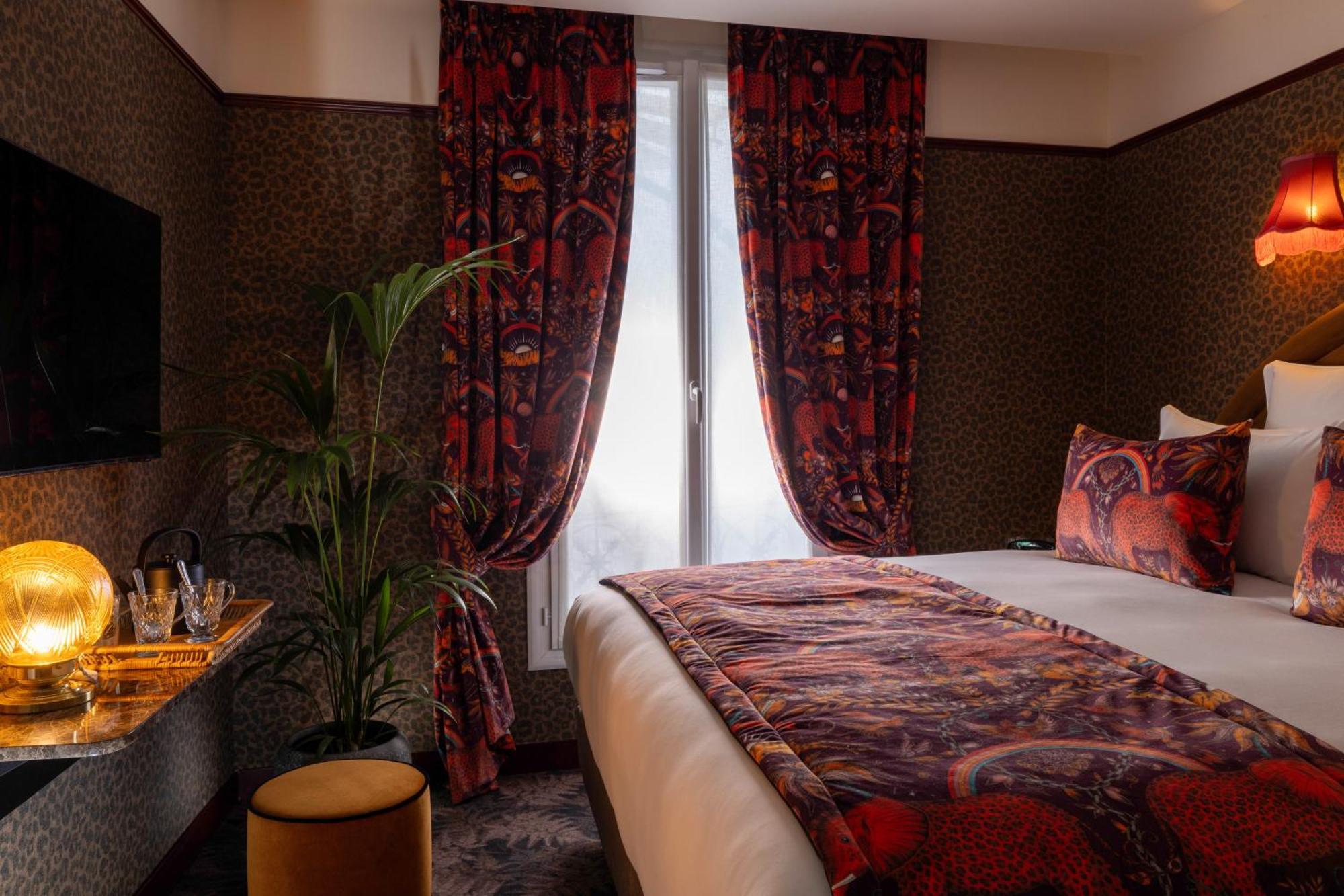 Hotel Ginette A La Folie & Spa Paris Exterior photo
