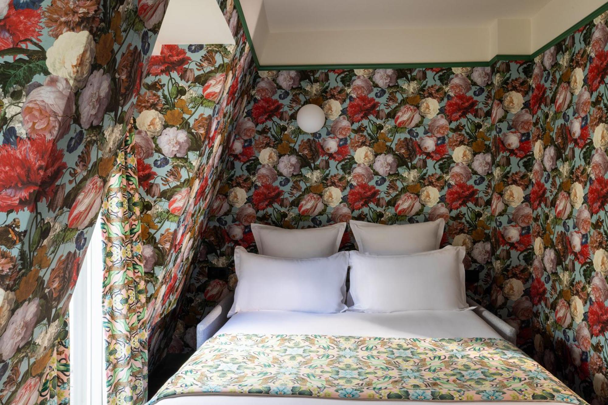 Hotel Ginette A La Folie & Spa Paris Exterior photo